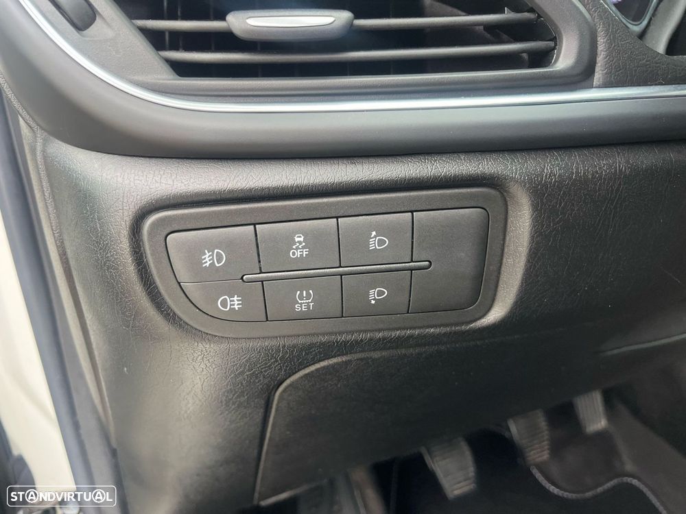 Fiat Tipo Station Wagon 1.3 M-Jet Lounge - 21