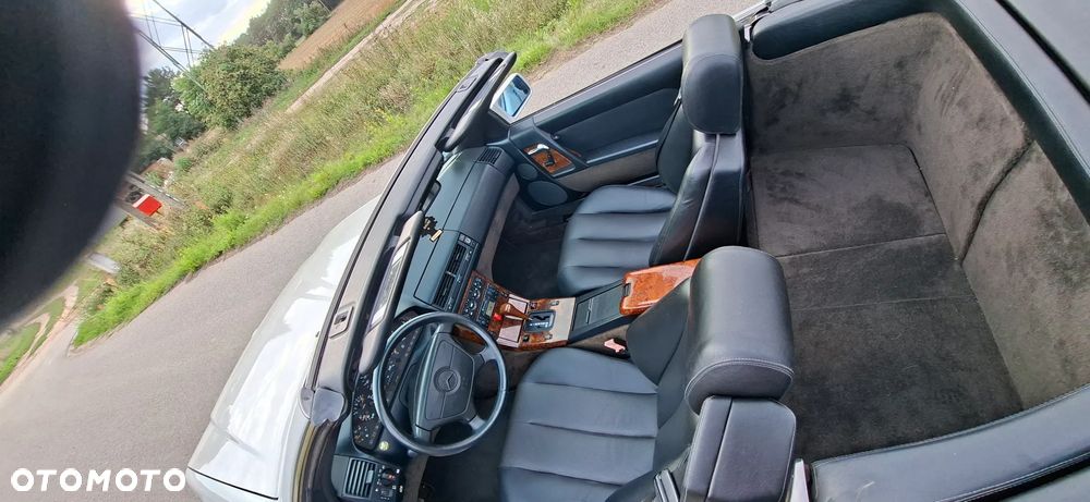 Mercedes-Benz SL - 25