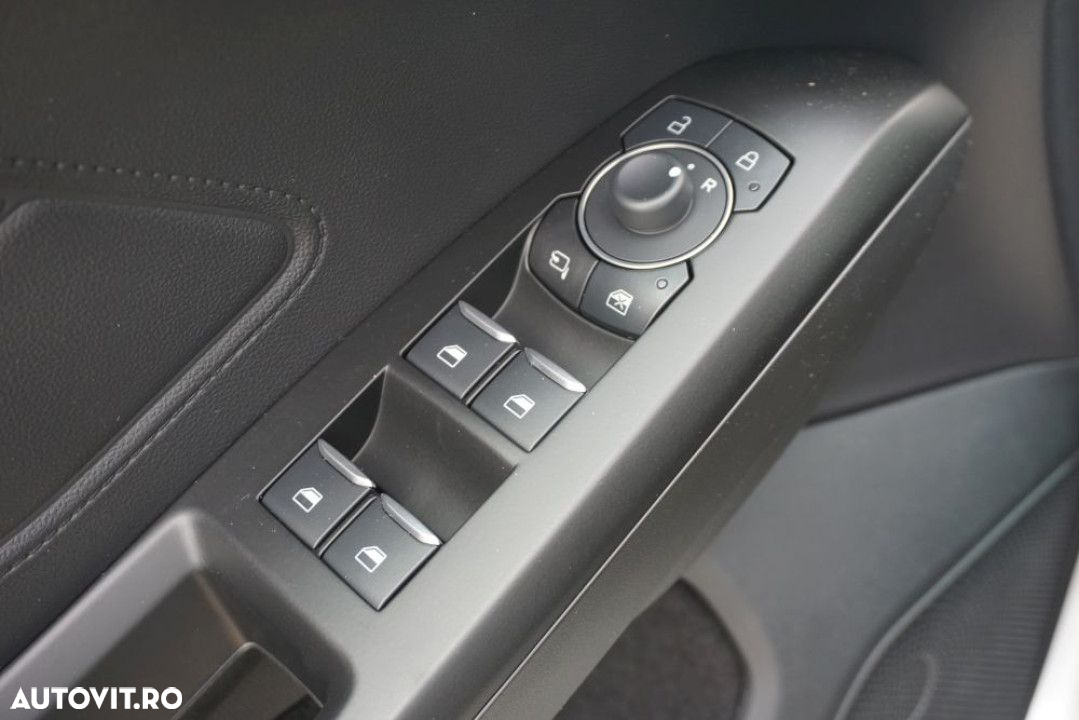 Ford Focus - 8