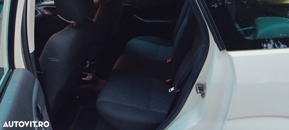 Ford Focus Wagon 1.8TD - 16