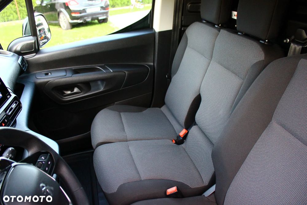 Peugeot PARTNER 1.5HDI 130KM AUTOMAT 8 BIEGÓW LONG DŁUGI 3 OSOBOWY PERFEKT AUTO NAVIGACJA KAMERY,ASYSTENTY,VF23% - 31