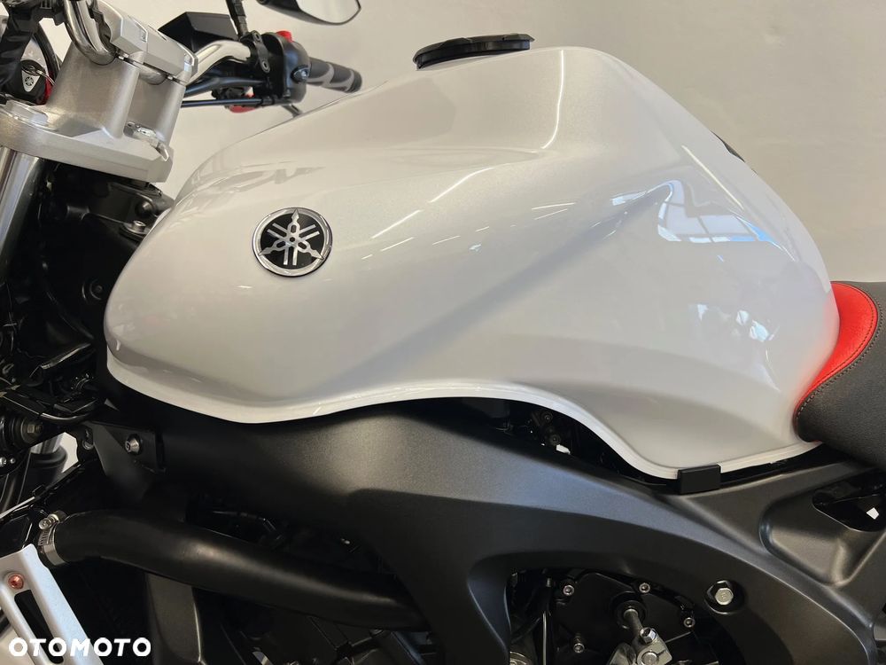Yamaha FZ6 - 17