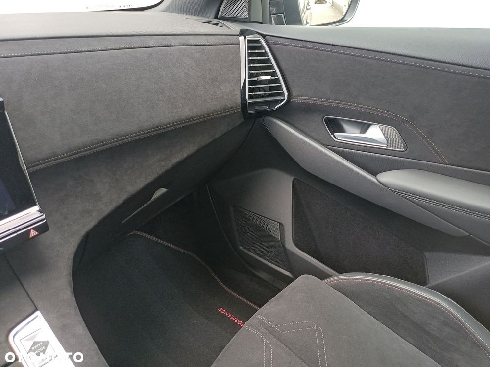 DS Automobiles DS 7 Crossback - 32