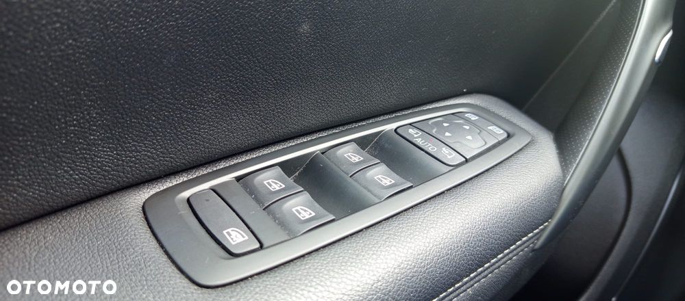 Renault Megane Grandtour TCe 140 GPF BUSINESS EDITION - 37