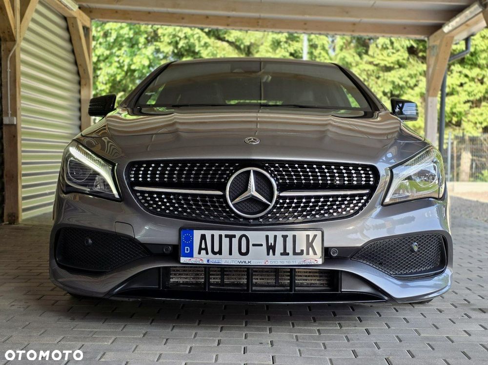 Mercedes-Benz CLA 200 AMG Line - 3