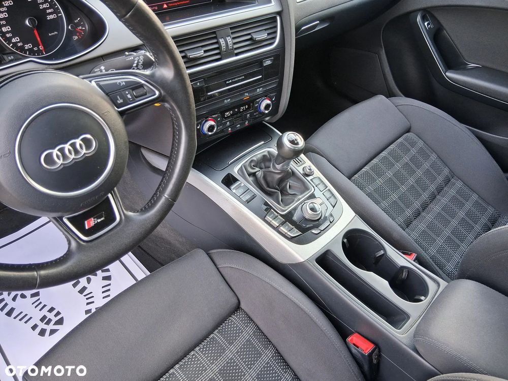 Audi A4 Avant 2.0 TDI DPF S line Sportpaket - 17