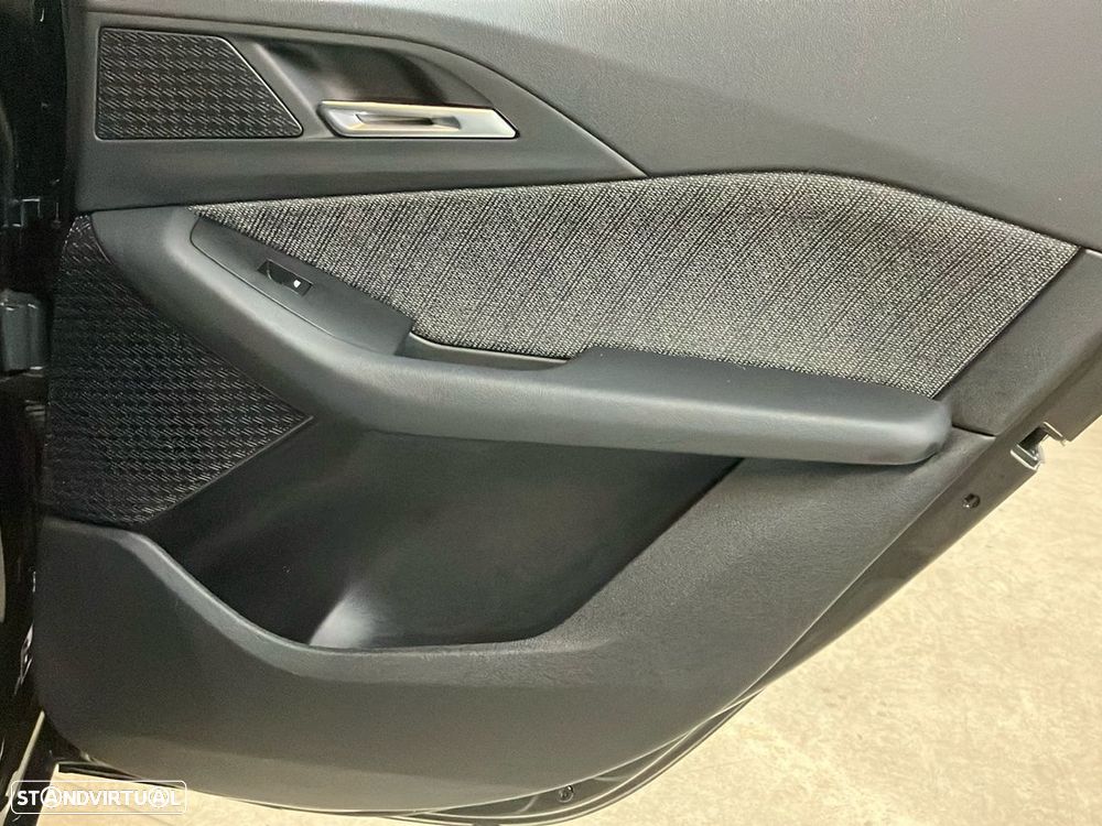 BMW 225xe Active Tourer - 25