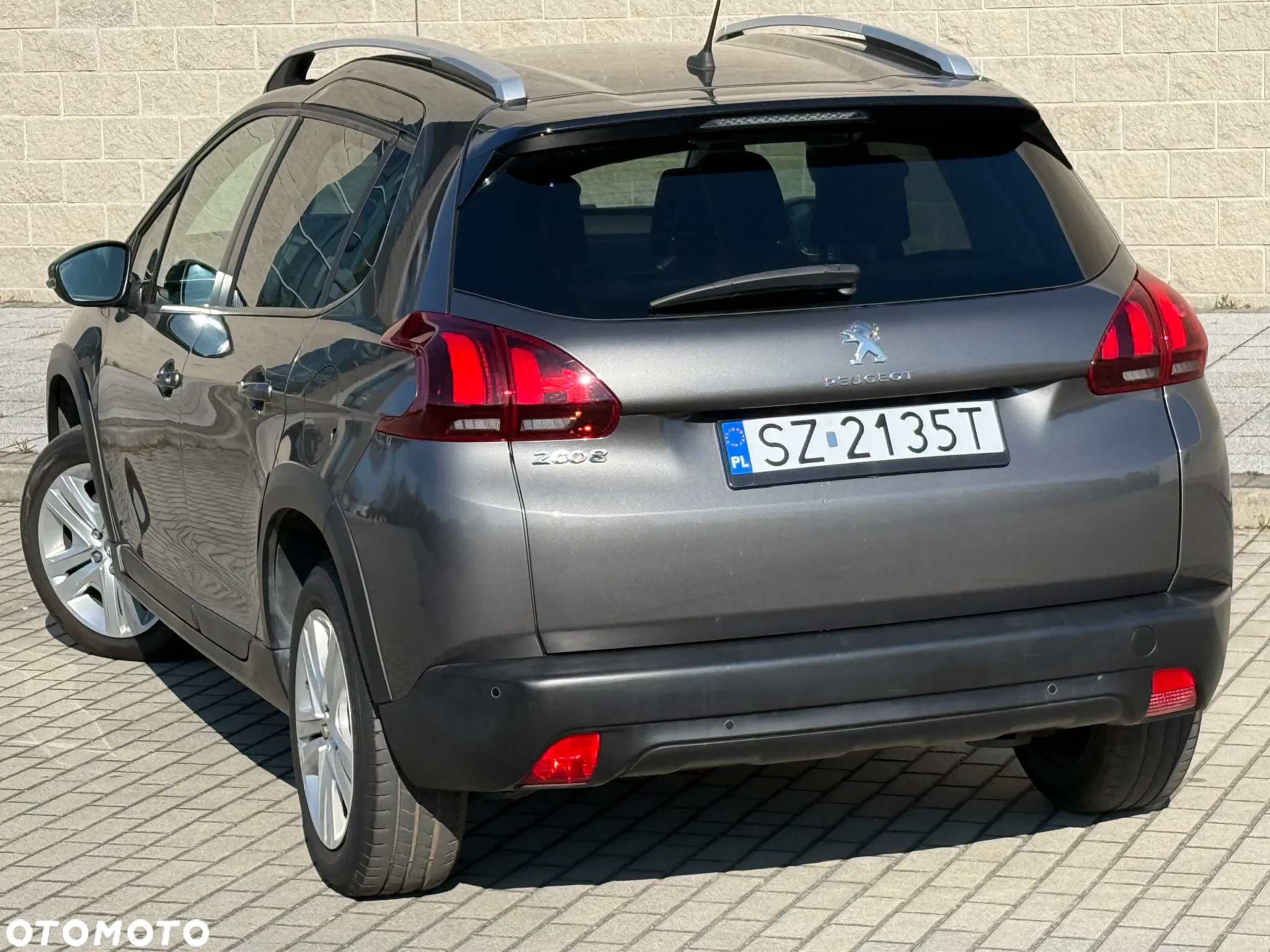 Peugeot 2008 PureTech 82 Signature - 13
