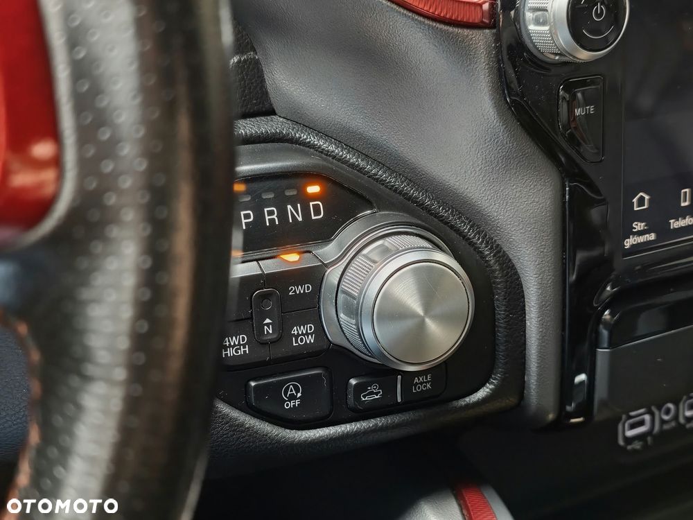 Dodge RAM 5.7 4x4 - 24