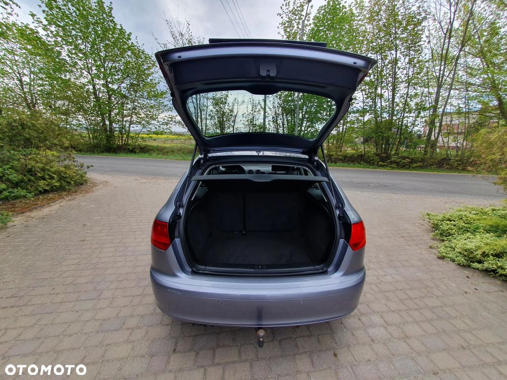 Audi A3 Sportback 2.0 TDI Ambiente - 8