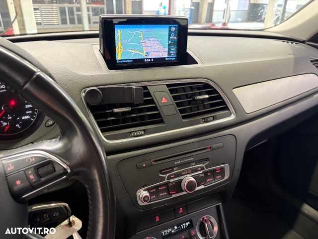 Audi Q3 1.4 TFSI Stronic Design - 33