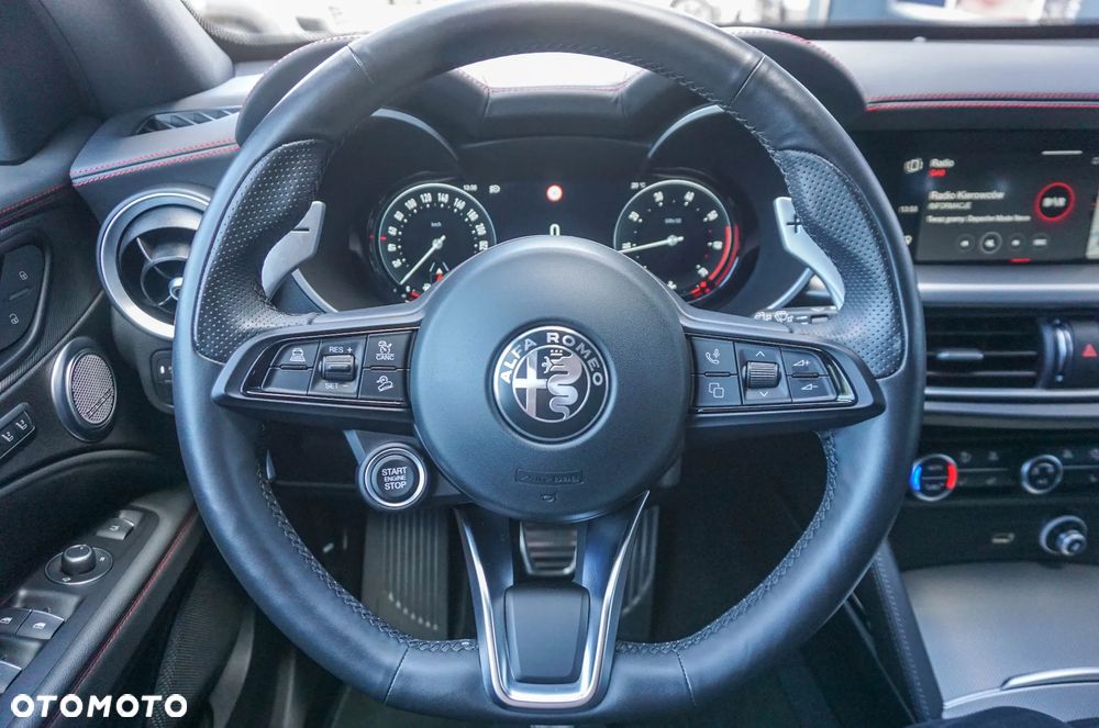 Alfa Romeo Stelvio 2.0 Turbo Tributo Italiano Q4 - 11