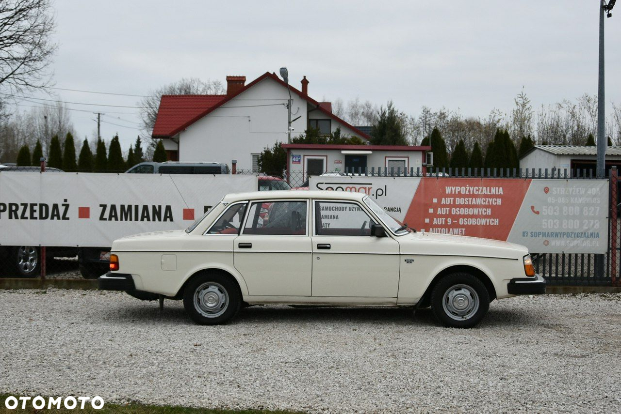 Volvo Seria 200 - 8