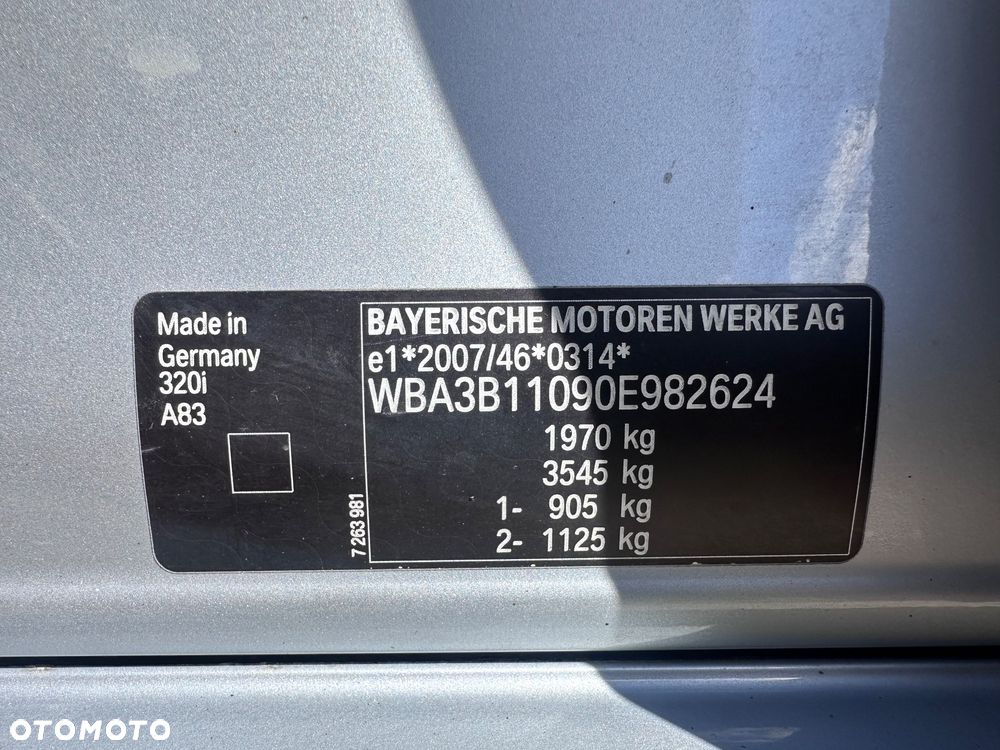 BMW Seria 3 320i Sport Line - 18