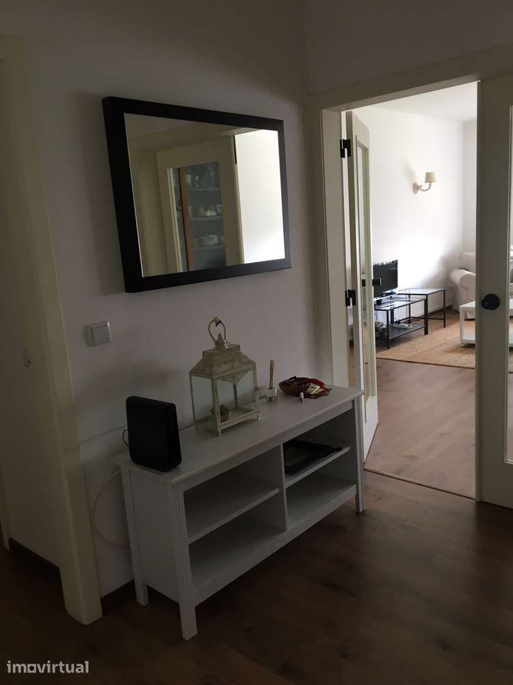 Arrenda-se excelente apartamento T2, originalmente T3 - Grande imagem: 3/17