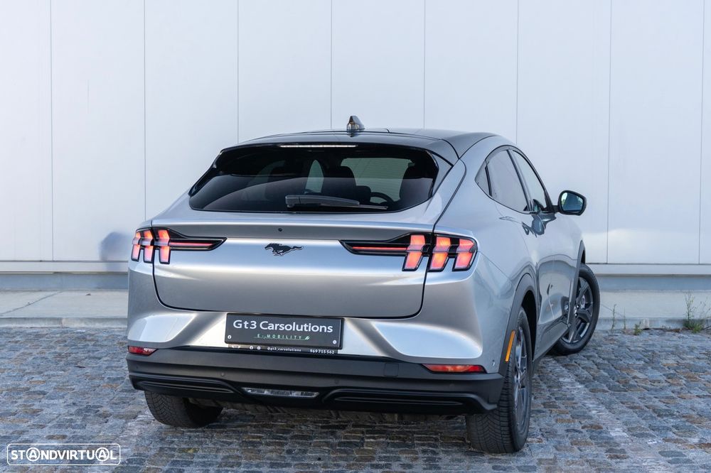 Ford Mustang Mach-E 75.7 kWh Premium AWD - 11