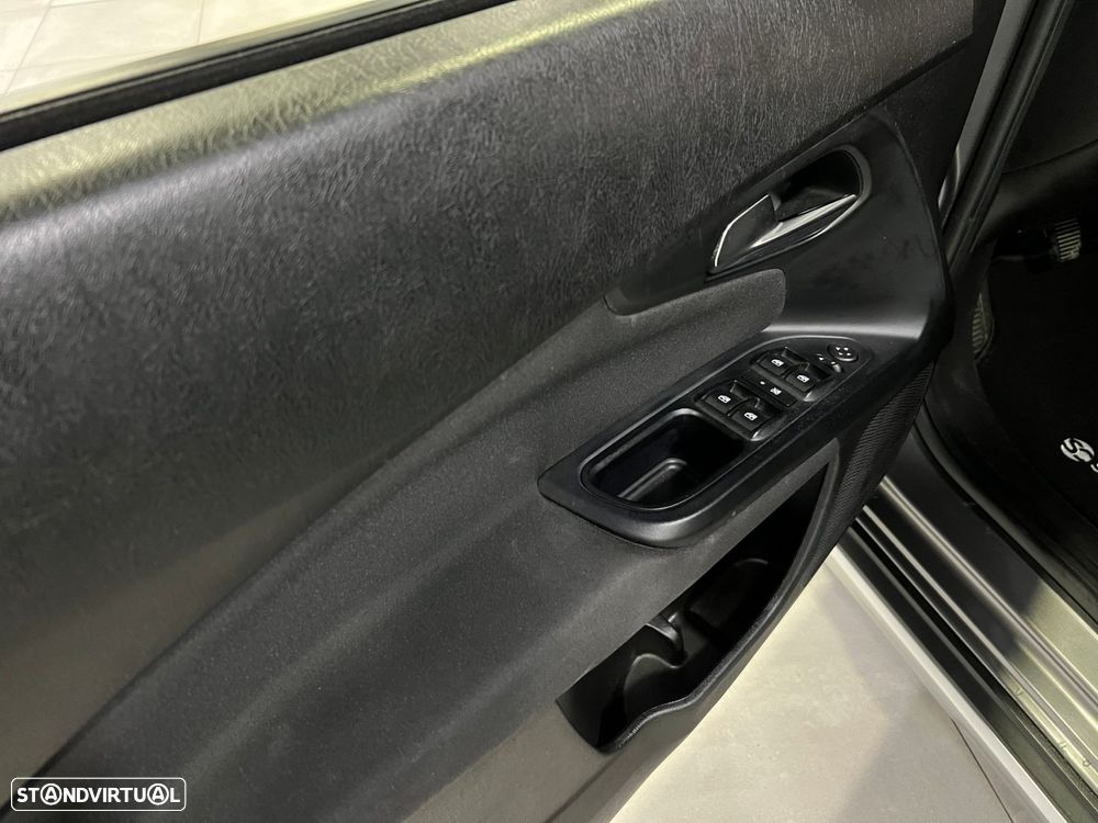 Fiat Tipo Cross 1.0 GSE T3 - 29