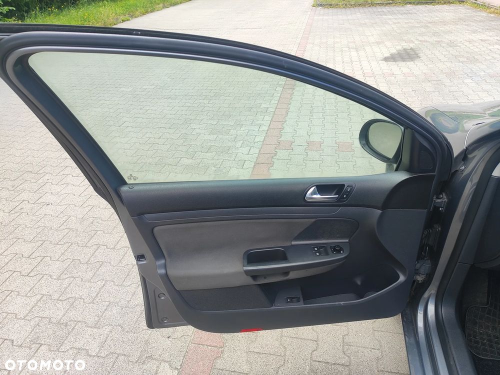 Volkswagen Golf 1.6 Edition - 31