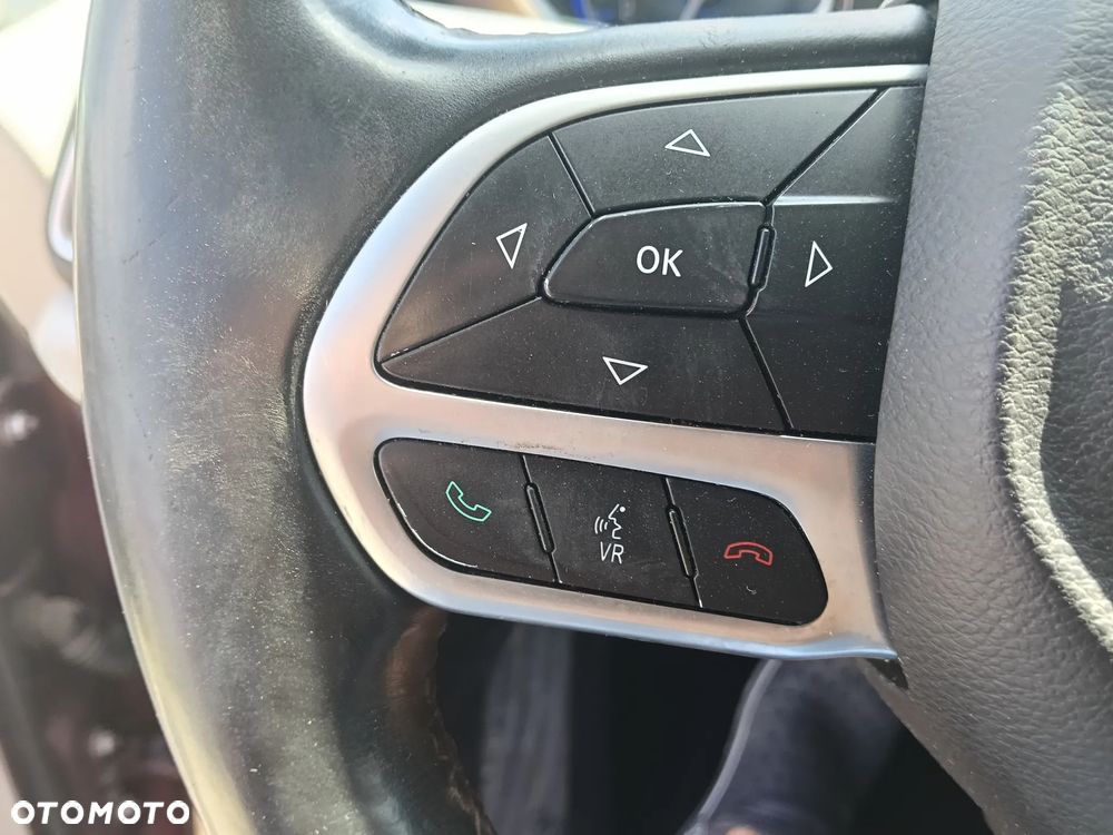Chrysler Pacifica - 23