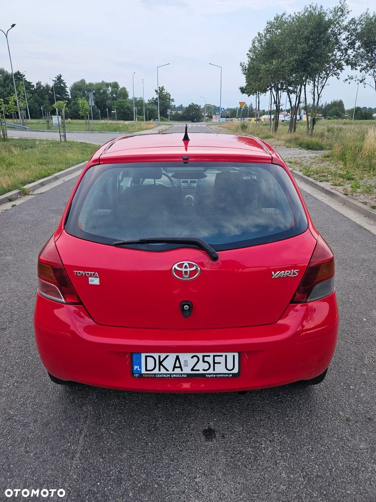 Toyota Yaris 1.33 Luna - 4