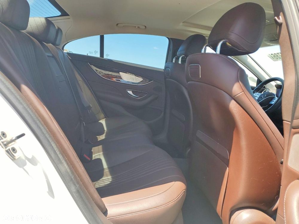 Mercedes-Benz CLS - 11