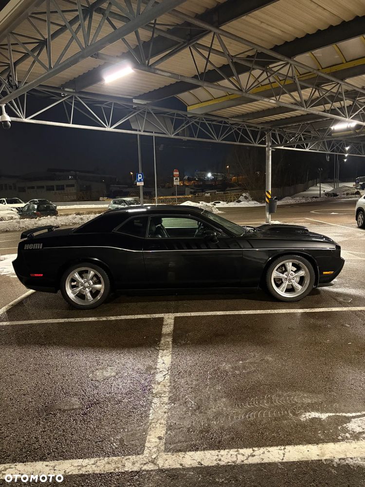 Dodge Challenger - 4