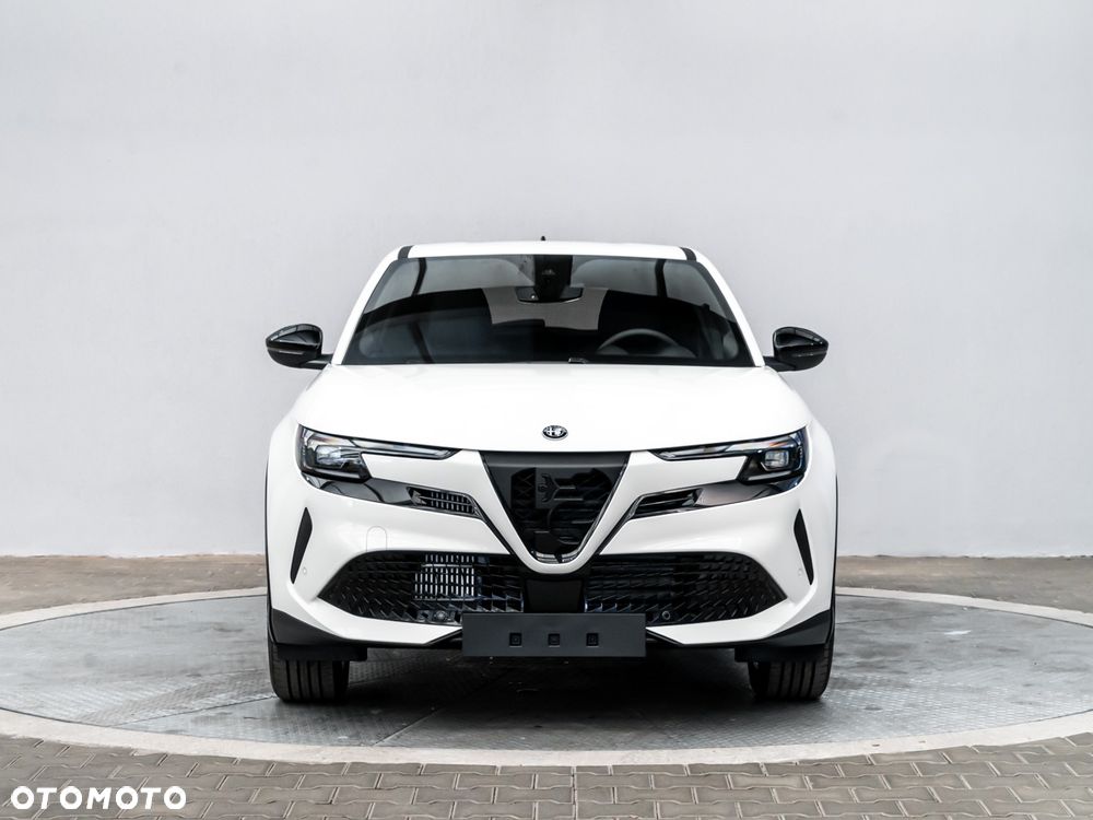 Alfa Romeo Junior ver-1-2-mhev-ibrida-q4-edct - 12