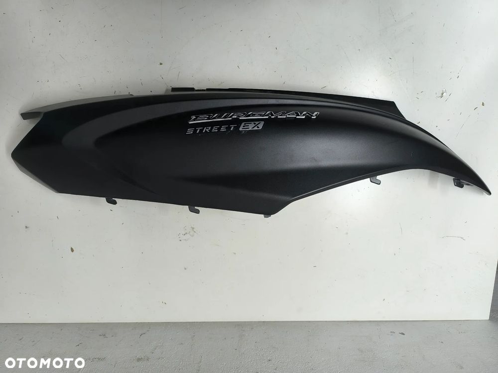 Pokrywa Nadwozia Prawej Strony Suzuki Burgman Street 125 47111-44k00 - 2