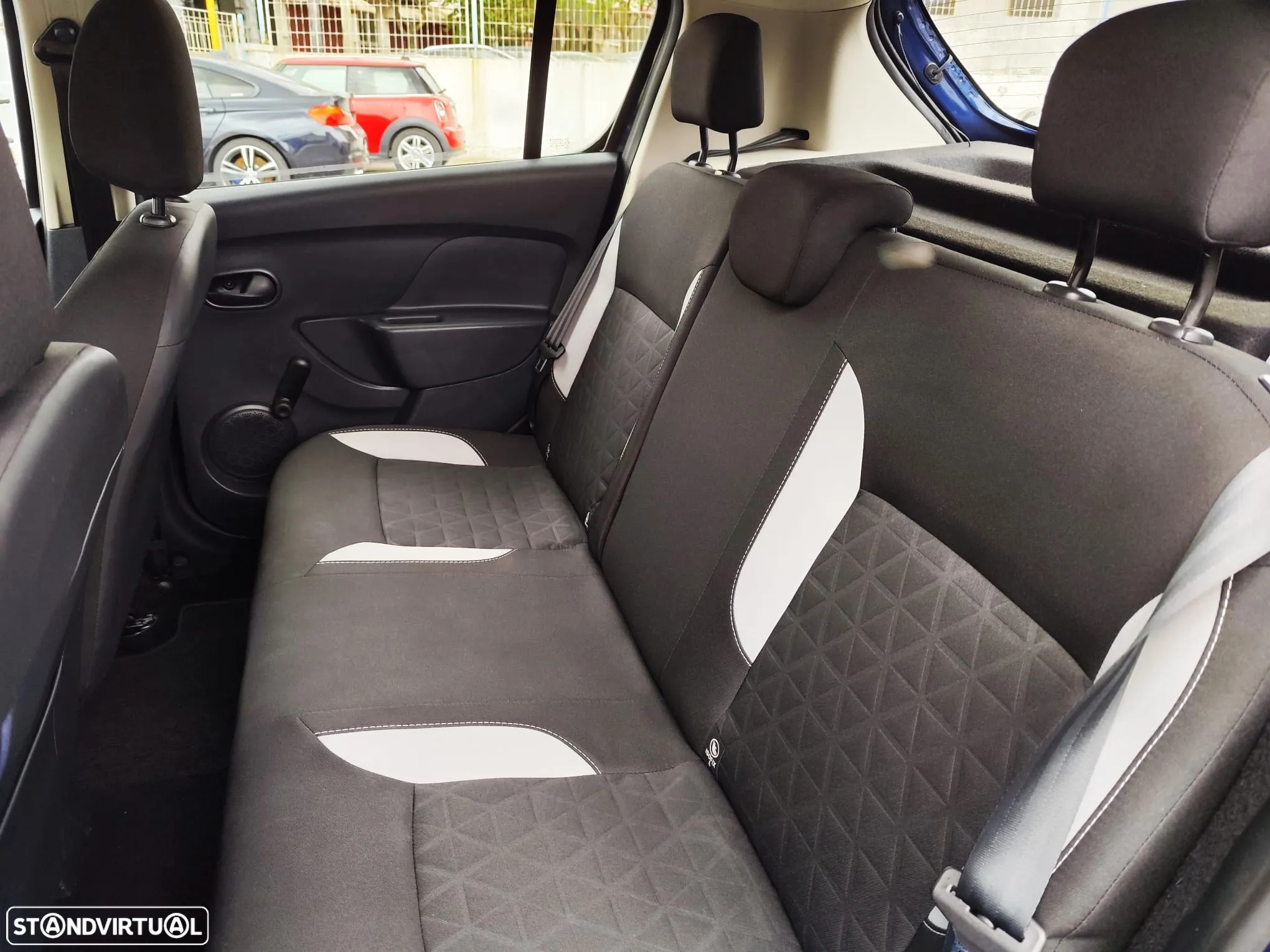 Dacia Sandero 1.5 dCi Stepway - 17