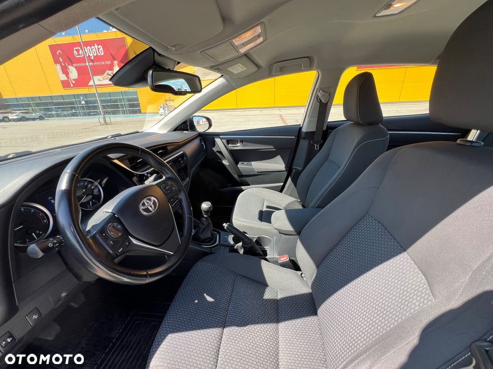 Toyota Corolla 1.6 Prestige - 26