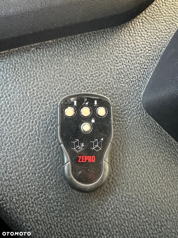 Mercedes-Benz ANTOS 18.300 - 22