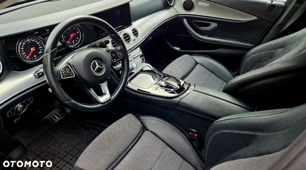 Mercedes-Benz Klasa E 220 d 9G-TRONIC - 13