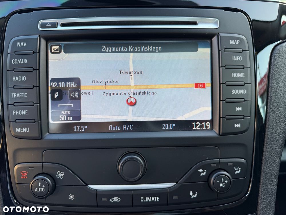 Ford S-Max - 17