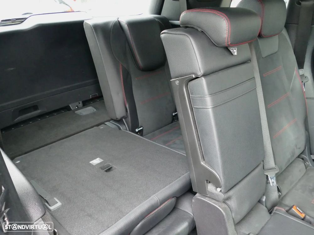 Mercedes-Benz GLB 180 d AMG Line - 31