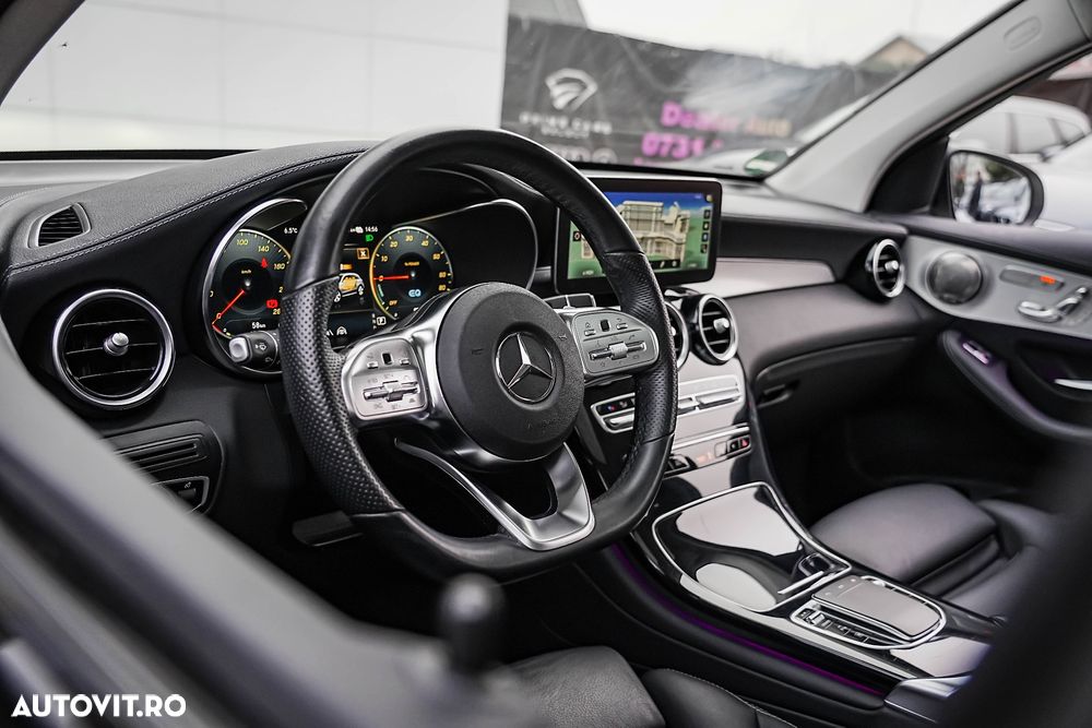 Mercedes-Benz GLC 300 e 4MATIC - 32