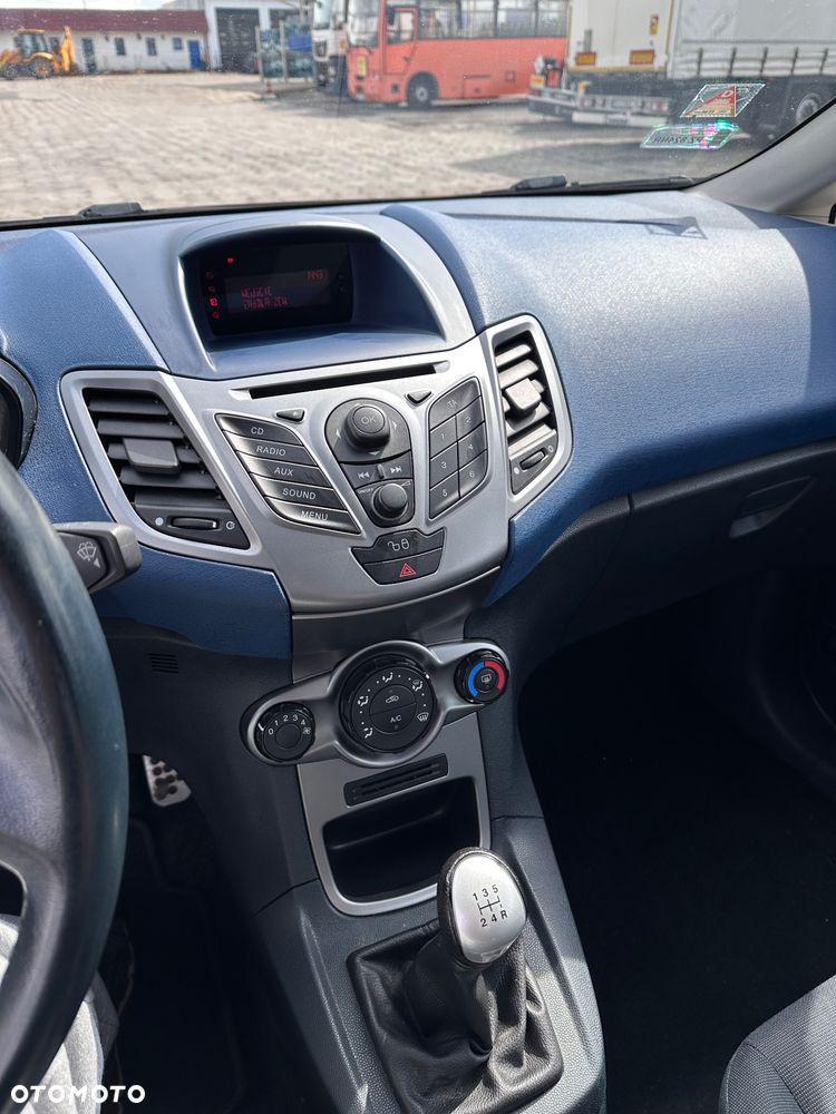 Ford Fiesta 1.6 TDCi Sport - 31