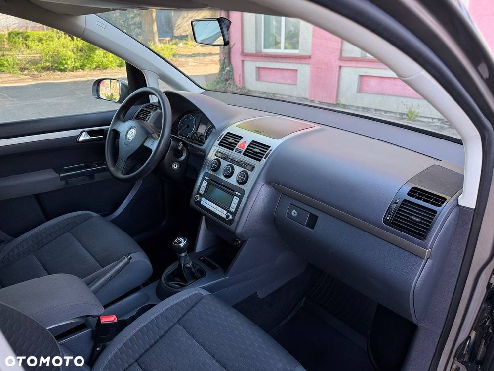 Volkswagen Touran 1.9 TDI Highline - 22