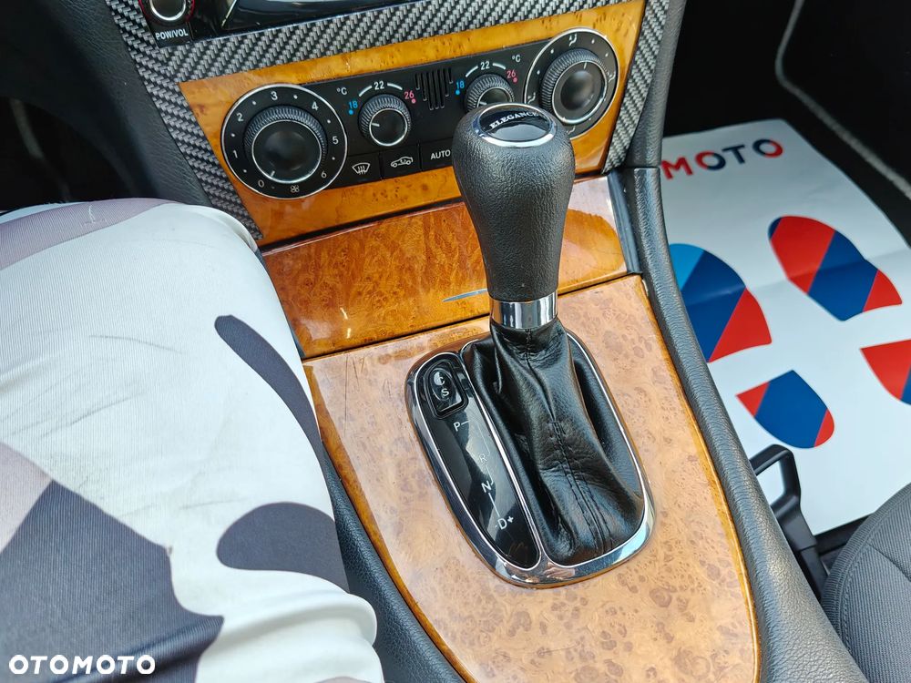 Mercedes-Benz Klasa E 220 CDI Automatik Avantgarde - 23