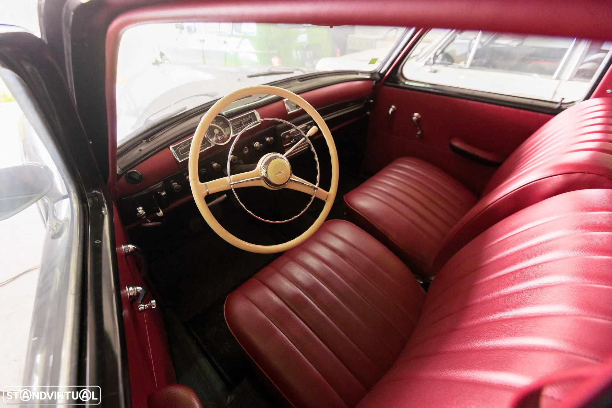 Mercedes-Benz 180 - 12