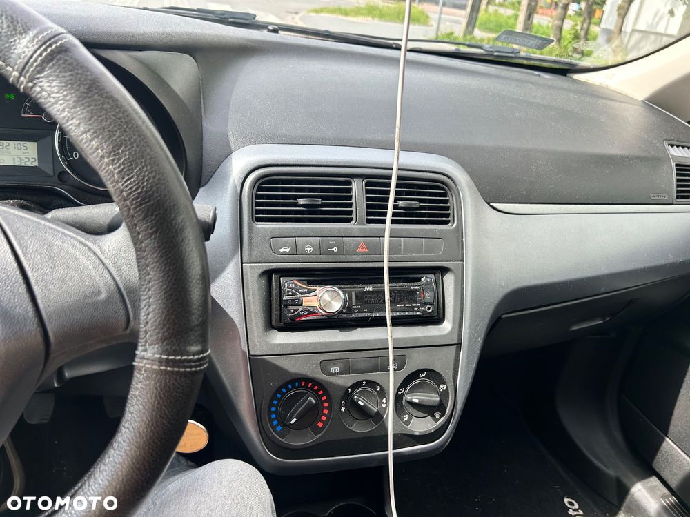 Fiat Punto 1.2 8V - 13
