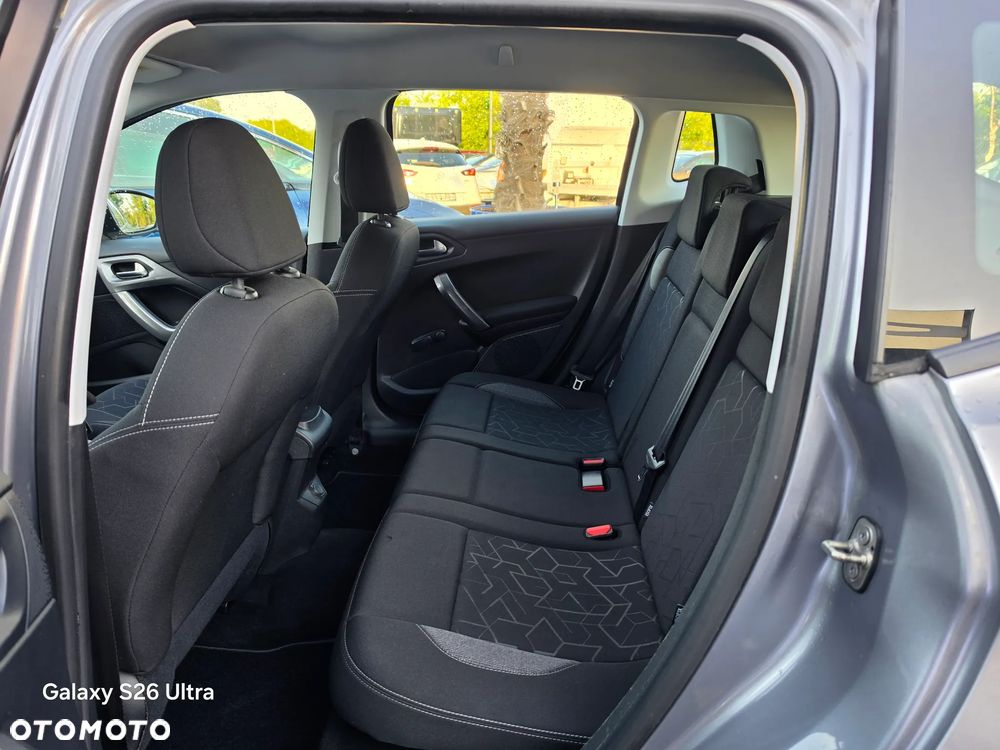 Peugeot 2008 1.2 Pure Tech Active S&S EAT6 - 30