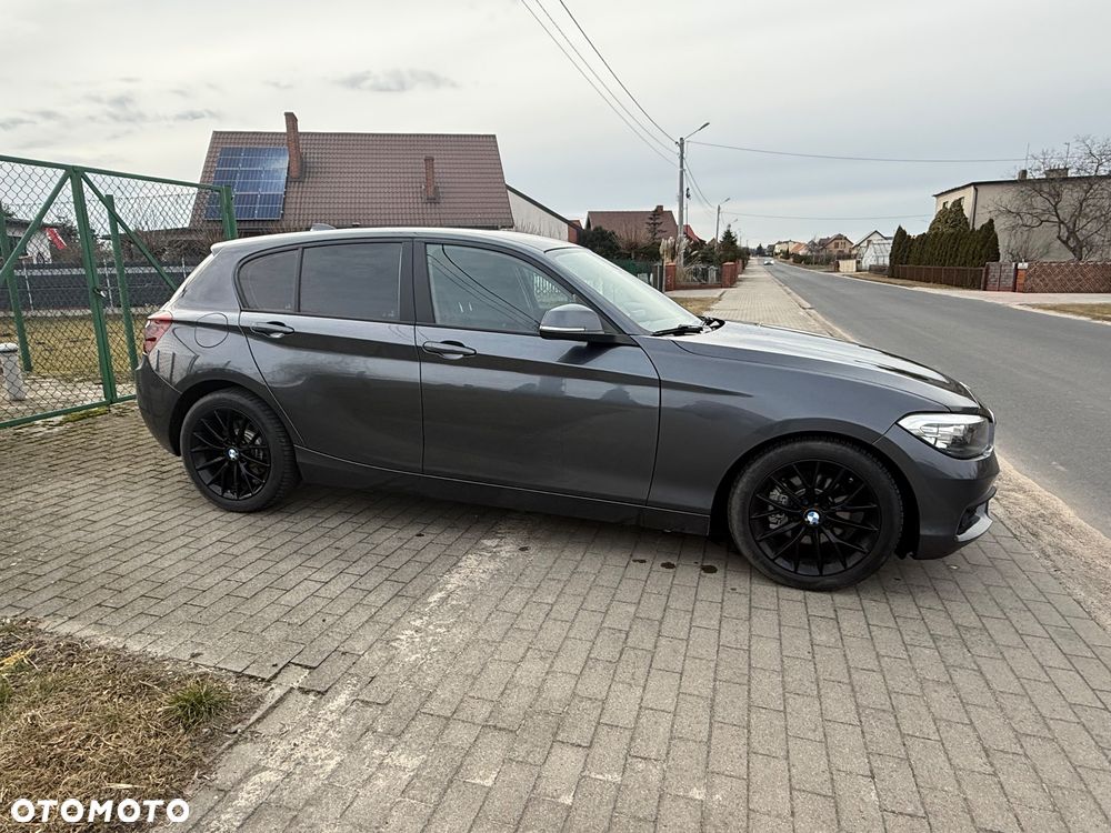 BMW Seria 1 120i - 10