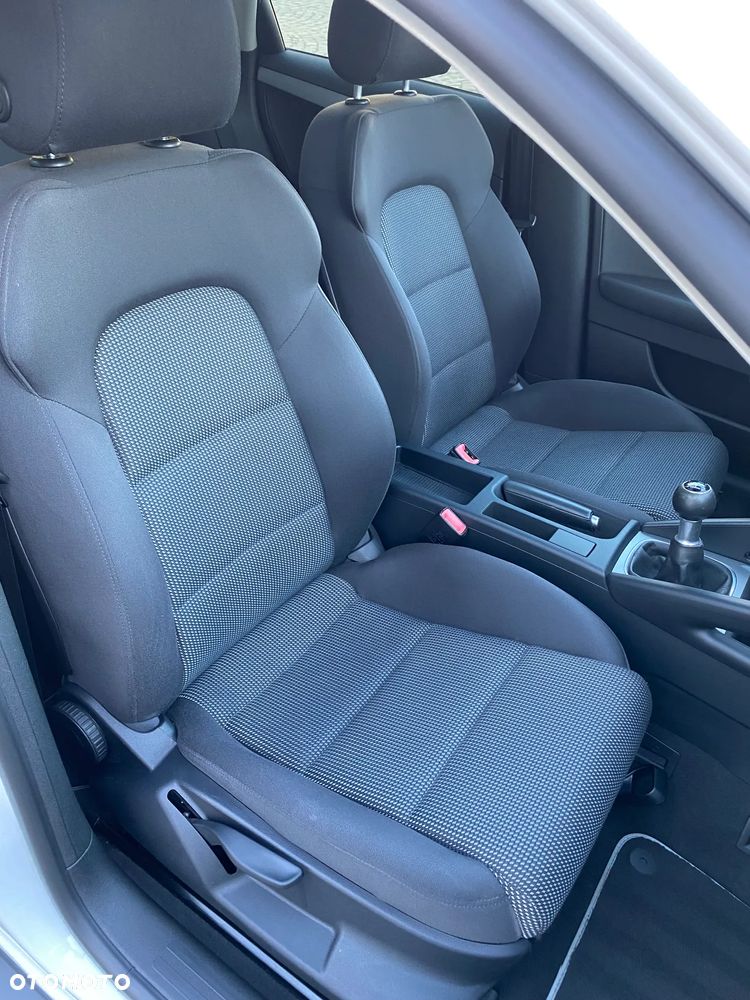 Audi A3 Sportback 1.4 TFSI Ambiente - 33