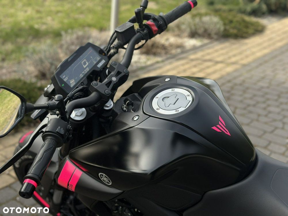 Yamaha MT - 12