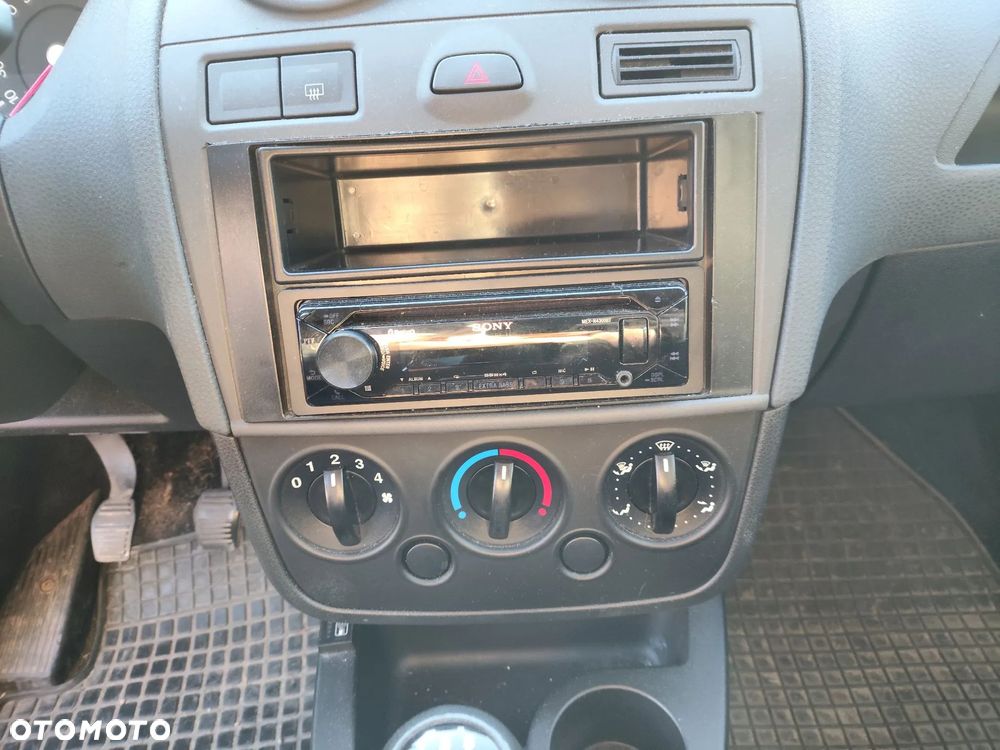 Ford Fiesta 1.3 - 24
