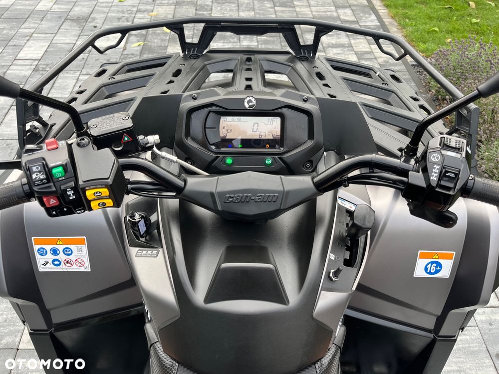 Can-Am Outlander Max - 8