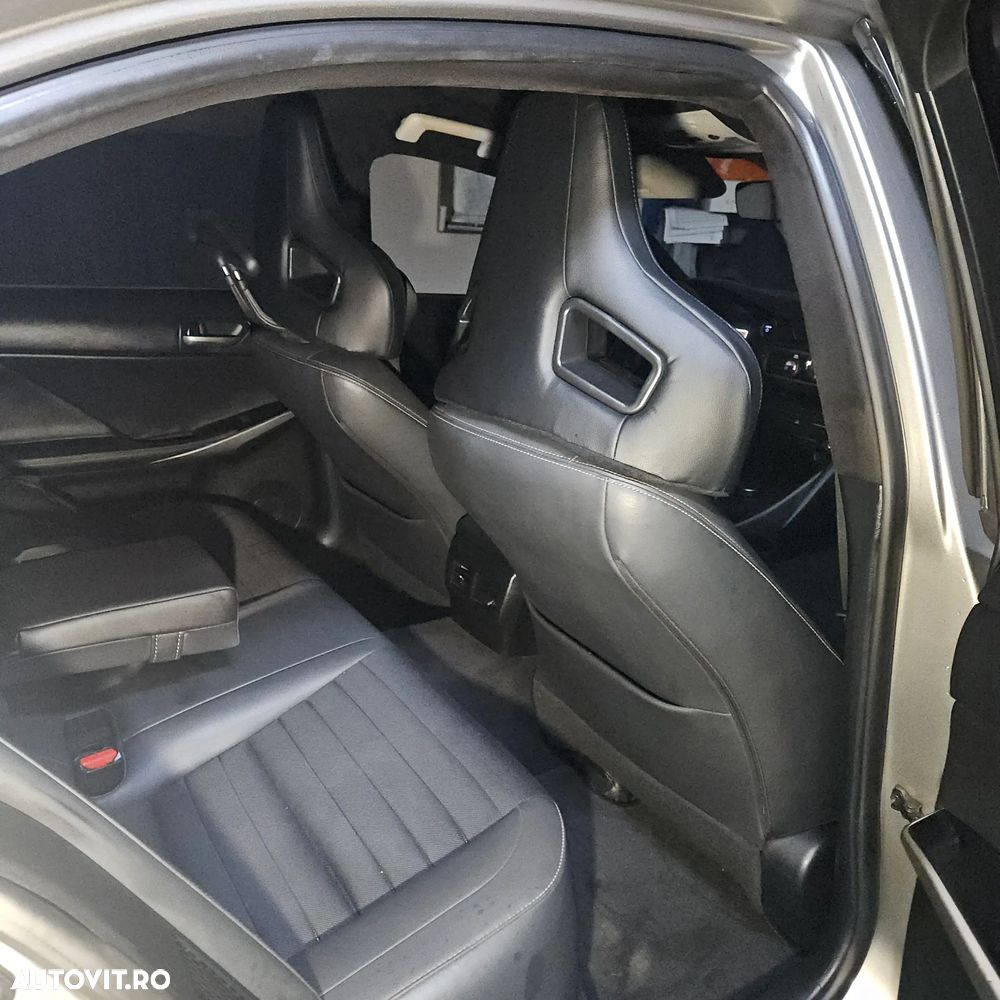 Lexus Seria IS 300h Executive Plus - 7