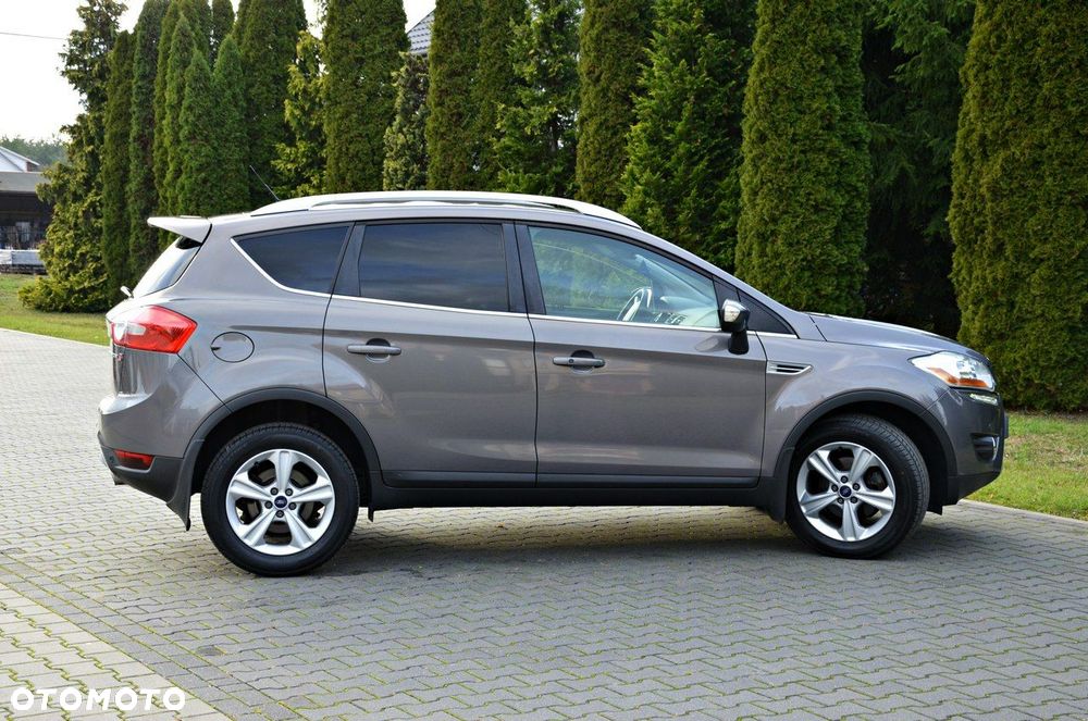 Ford Kuga 2.0 TDCi 2x4 Titanium - 26