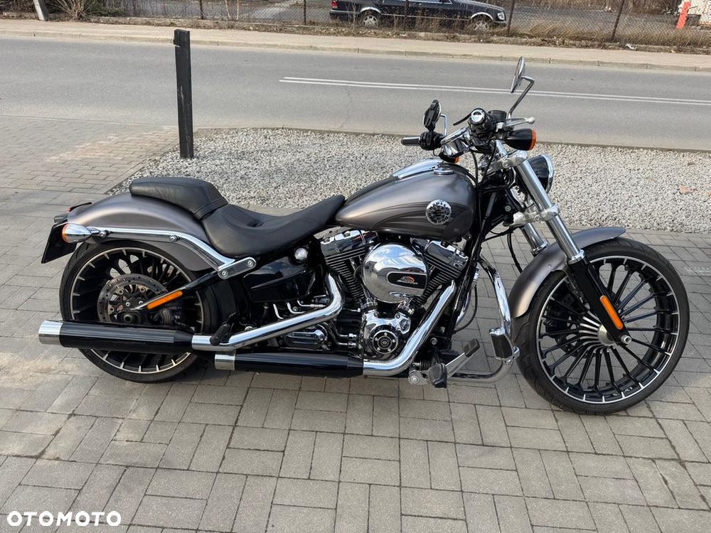Harley-Davidson FXSB Breakout - 1