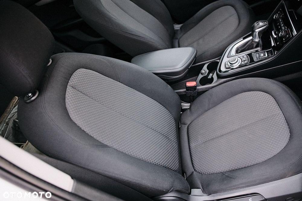 BMW Seria 2 218i - 19